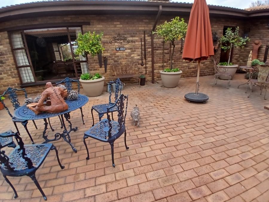 3 Bedroom Property for Sale in Dunnottar Gauteng