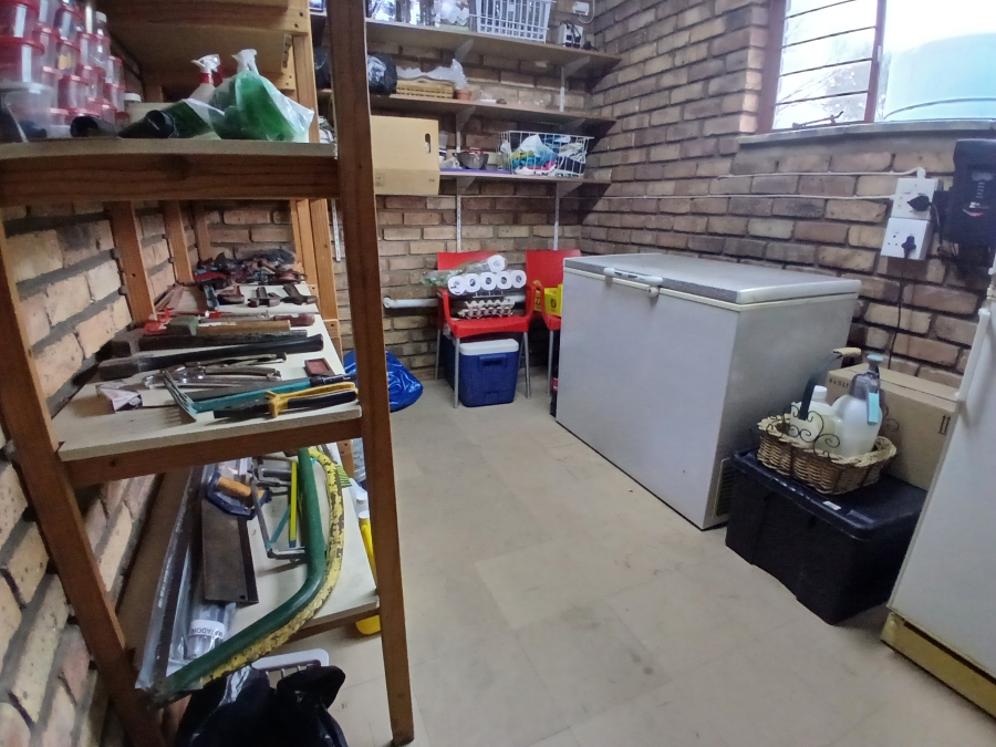 3 Bedroom Property for Sale in Dunnottar Gauteng