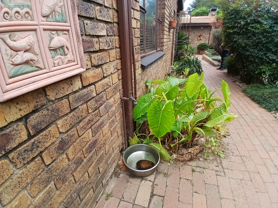 3 Bedroom Property for Sale in Dunnottar Gauteng