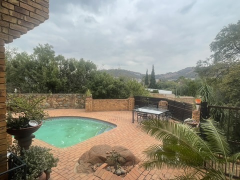 4 Bedroom Property for Sale in Bassonia Gauteng