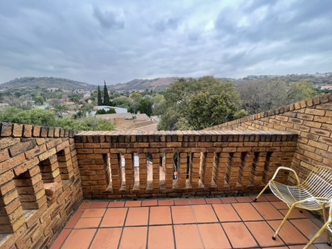 4 Bedroom Property for Sale in Bassonia Gauteng