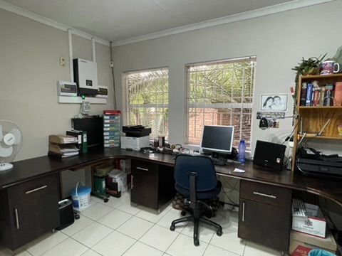 4 Bedroom Property for Sale in Bassonia Gauteng