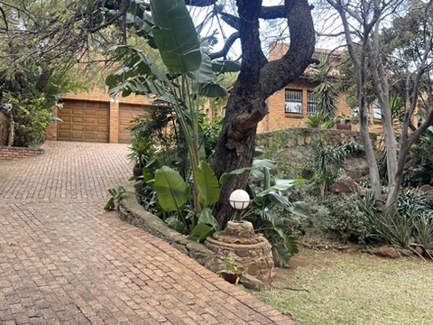 4 Bedroom Property for Sale in Bassonia Gauteng