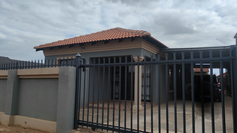 3 Bedroom Property for Sale in Philip Nel Park Gauteng