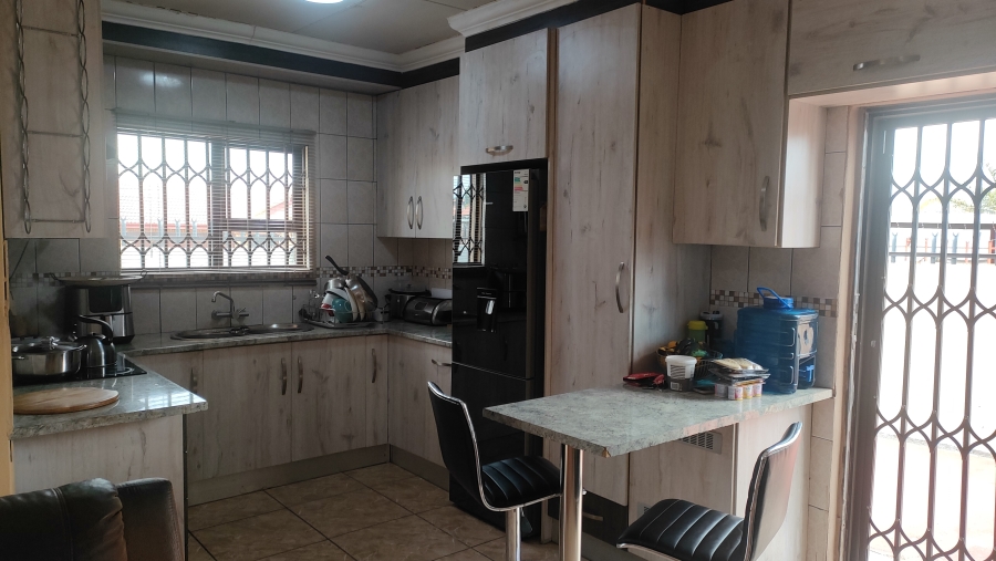 3 Bedroom Property for Sale in Philip Nel Park Gauteng