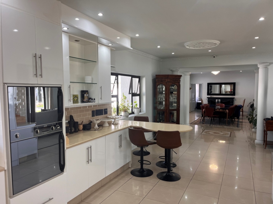 3 Bedroom Property for Sale in Highlands North Gauteng