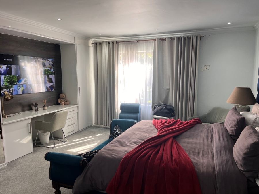 3 Bedroom Property for Sale in Highlands North Gauteng
