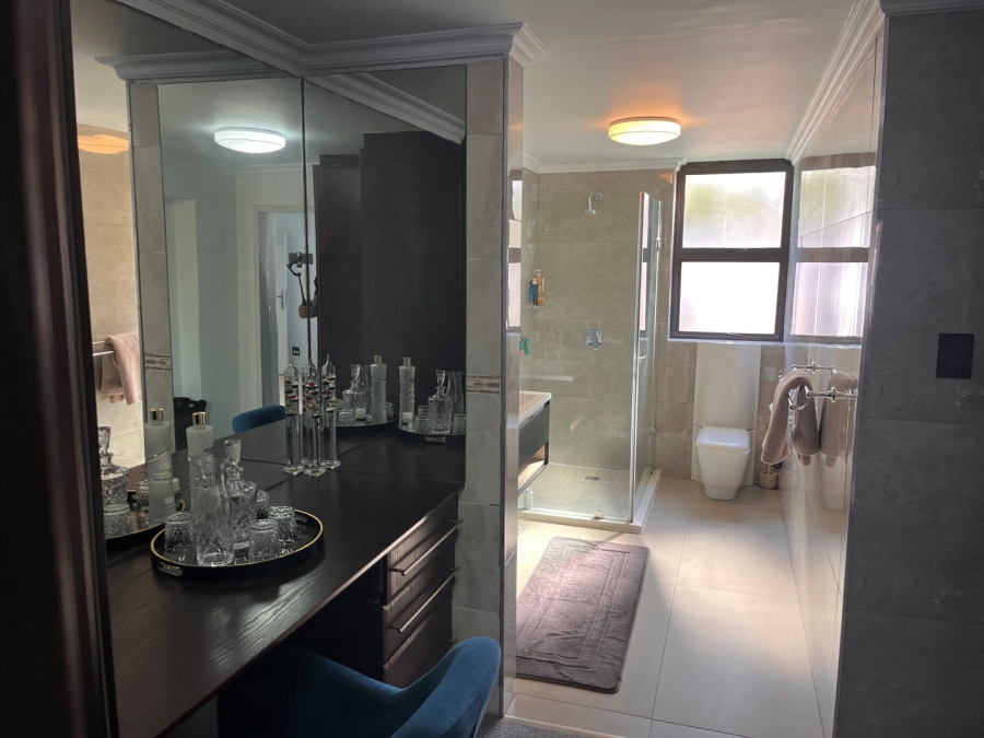 3 Bedroom Property for Sale in Highlands North Gauteng