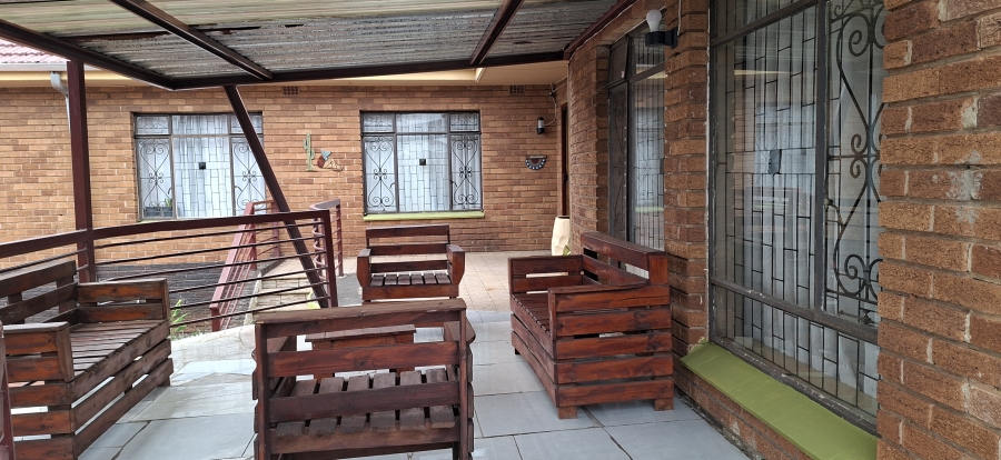 3 Bedroom Property for Sale in Kenmare Gauteng