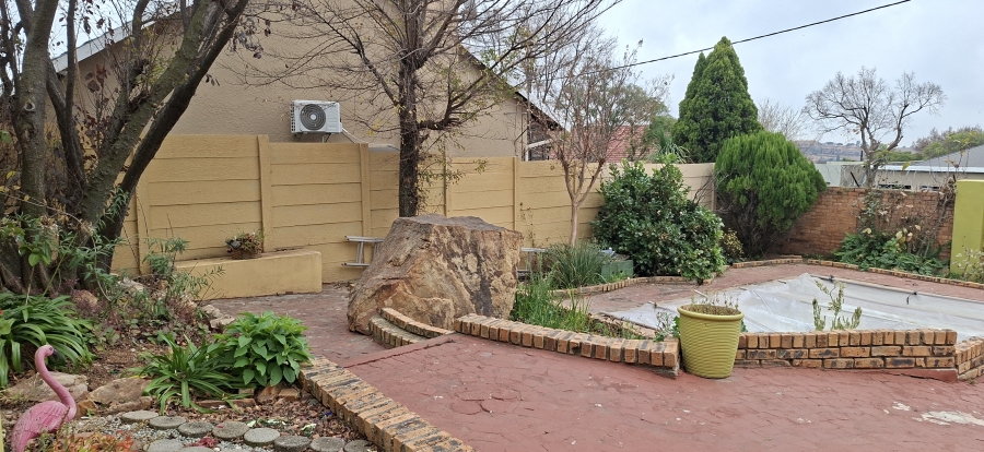 3 Bedroom Property for Sale in Kenmare Gauteng