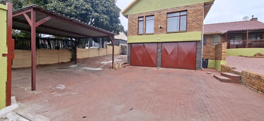 3 Bedroom Property for Sale in Kenmare Gauteng