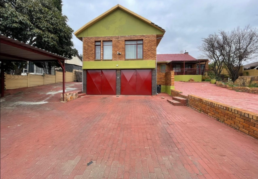 3 Bedroom Property for Sale in Kenmare Gauteng