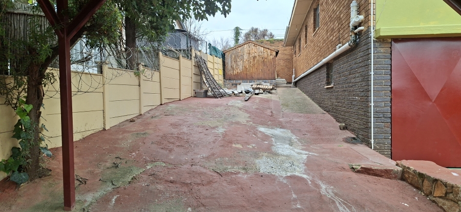 3 Bedroom Property for Sale in Kenmare Gauteng