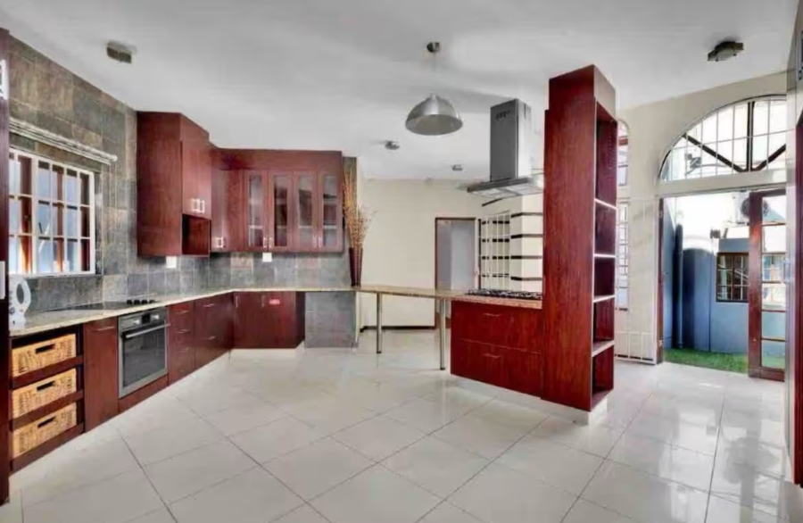 To Let 4 Bedroom Property for Rent in Sandton Central Gauteng