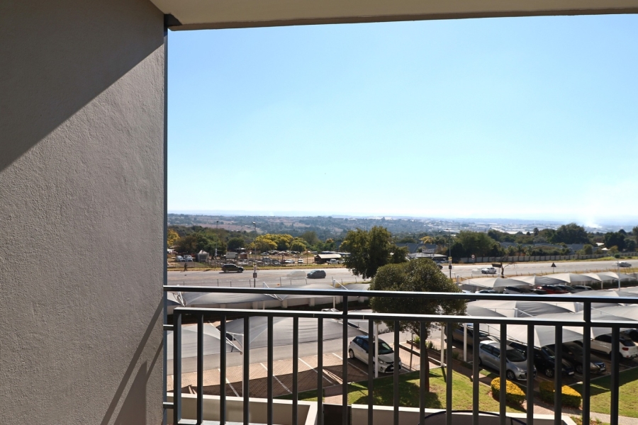 2 Bedroom Property for Sale in North Riding Gauteng