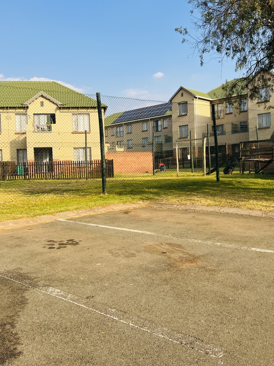 2 Bedroom Property for Sale in Terenure Gauteng