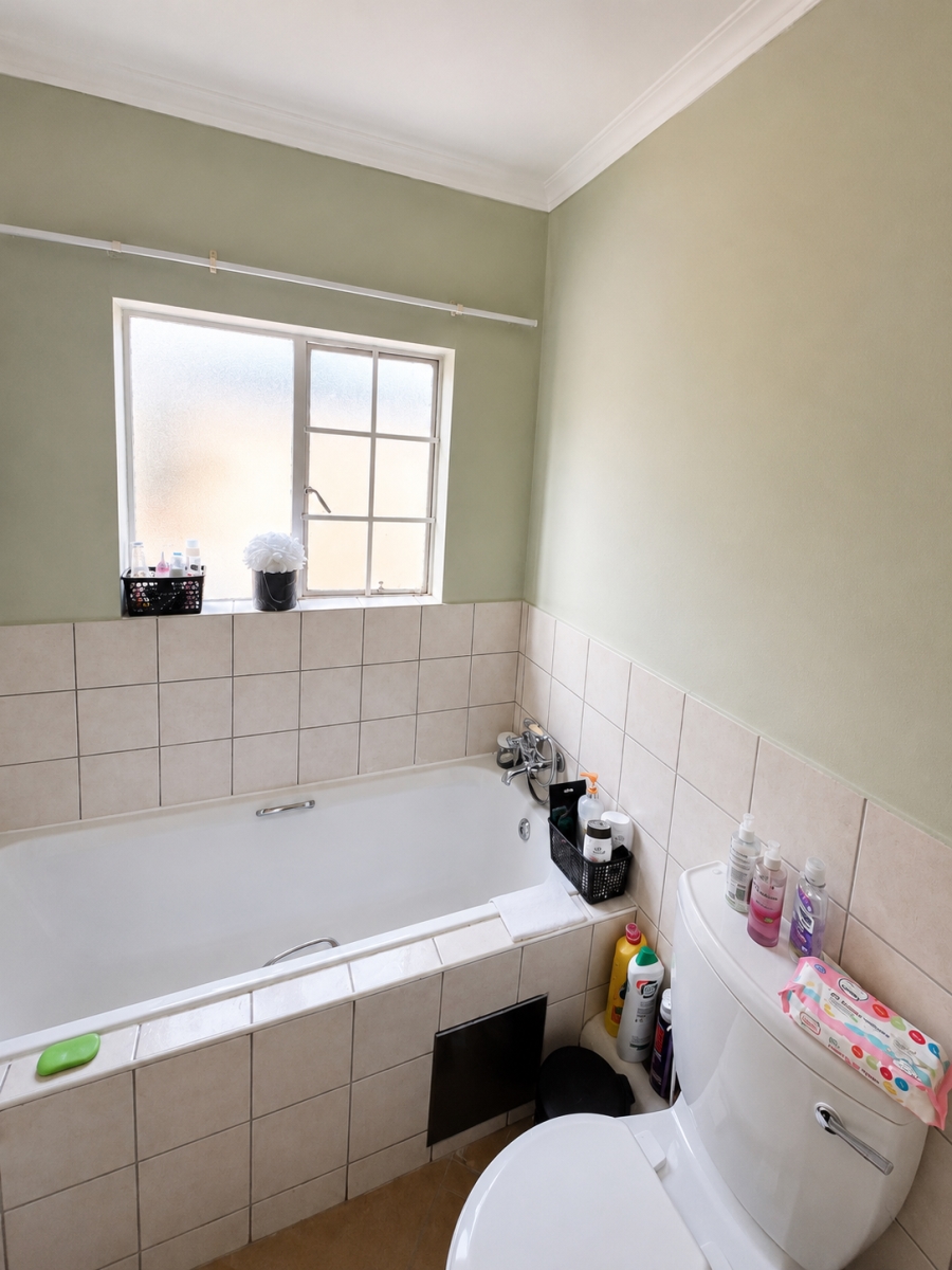 2 Bedroom Property for Sale in Terenure Gauteng