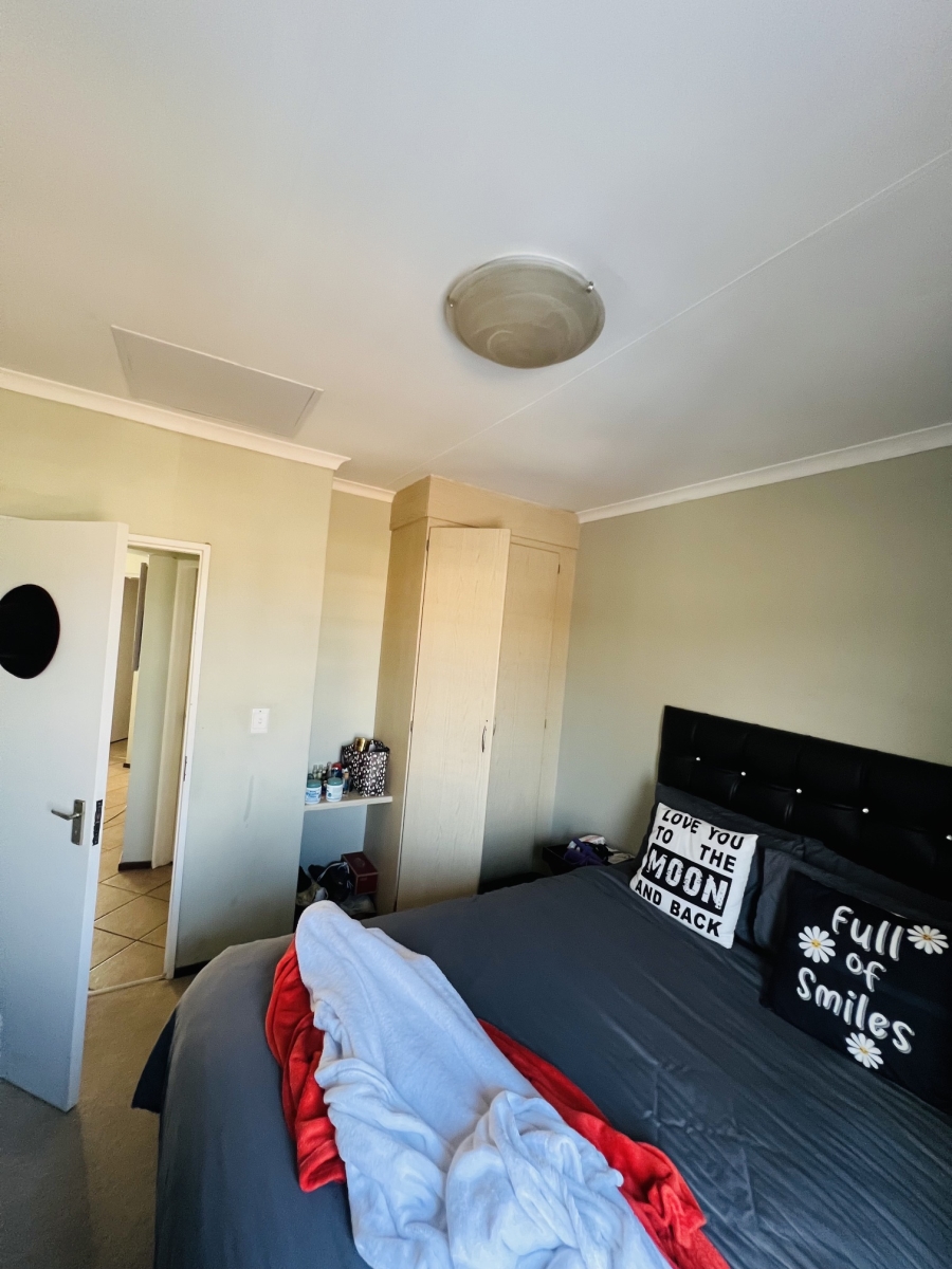 2 Bedroom Property for Sale in Terenure Gauteng
