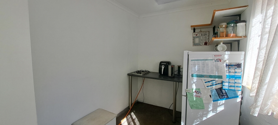 To Let 1 Bedroom Property for Rent in Roodekrans Gauteng
