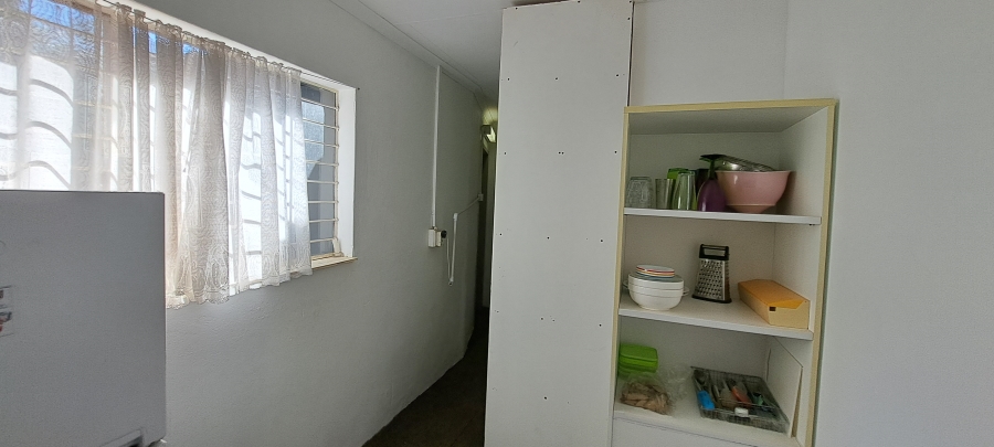 To Let 1 Bedroom Property for Rent in Roodekrans Gauteng