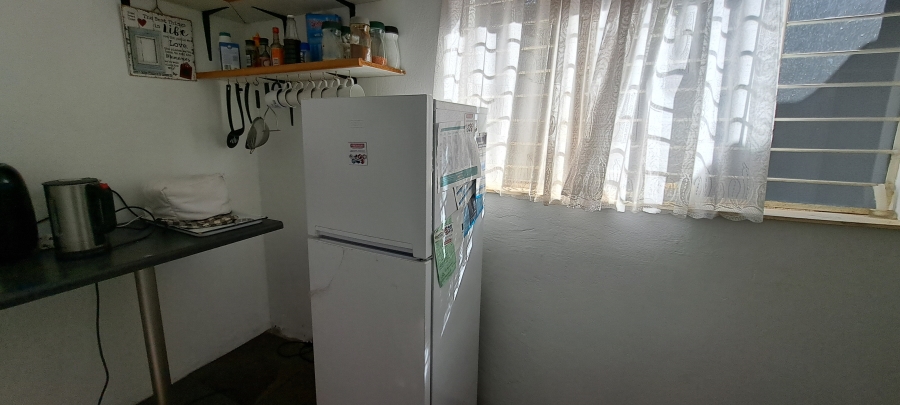 To Let 1 Bedroom Property for Rent in Roodekrans Gauteng