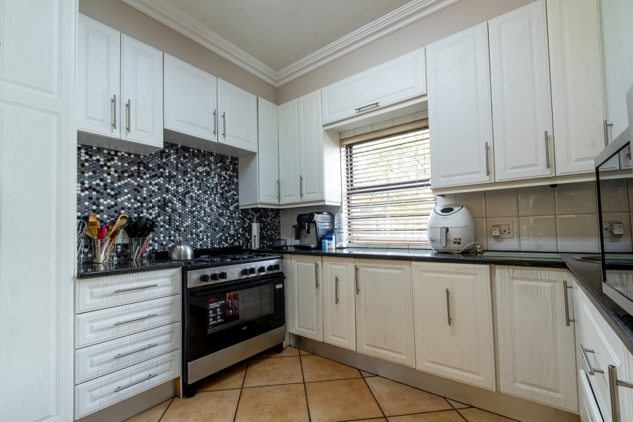 To Let 4 Bedroom Property for Rent in Brooklyn Gauteng