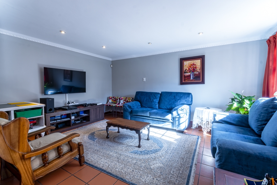 4 Bedroom Property for Sale in Baileys Muckleneuk Gauteng