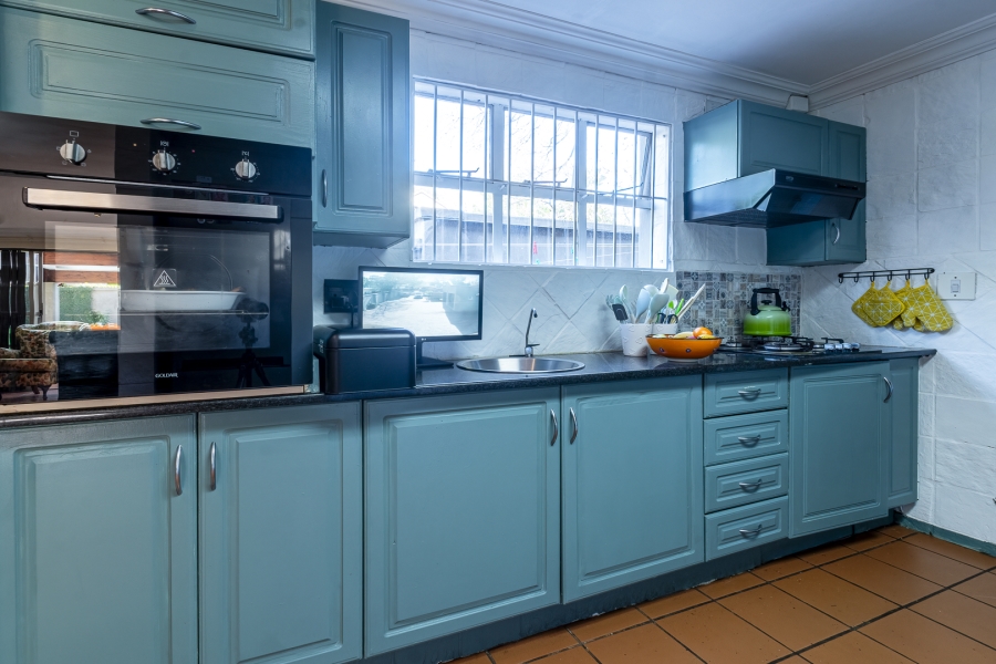 4 Bedroom Property for Sale in Baileys Muckleneuk Gauteng