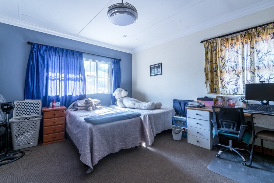 4 Bedroom Property for Sale in Baileys Muckleneuk Gauteng