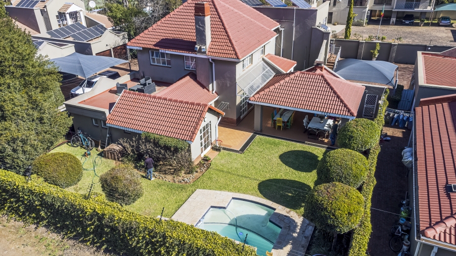 4 Bedroom Property for Sale in Baileys Muckleneuk Gauteng