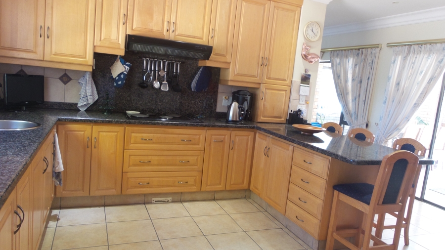 4 Bedroom Property for Sale in Waterkloof Ridge Gauteng