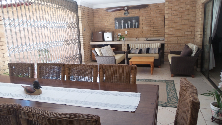 4 Bedroom Property for Sale in Waterkloof Ridge Gauteng