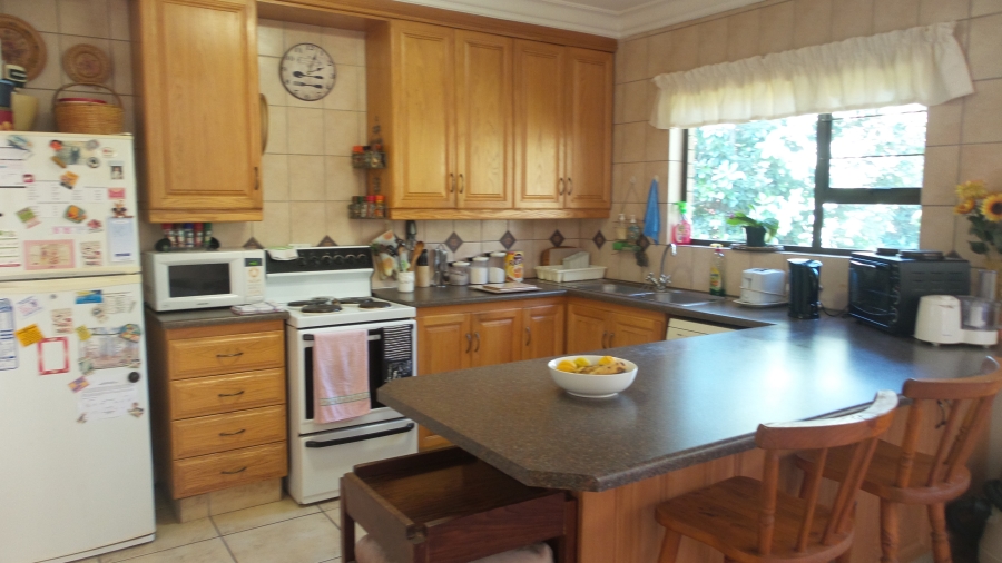 4 Bedroom Property for Sale in Waterkloof Ridge Gauteng