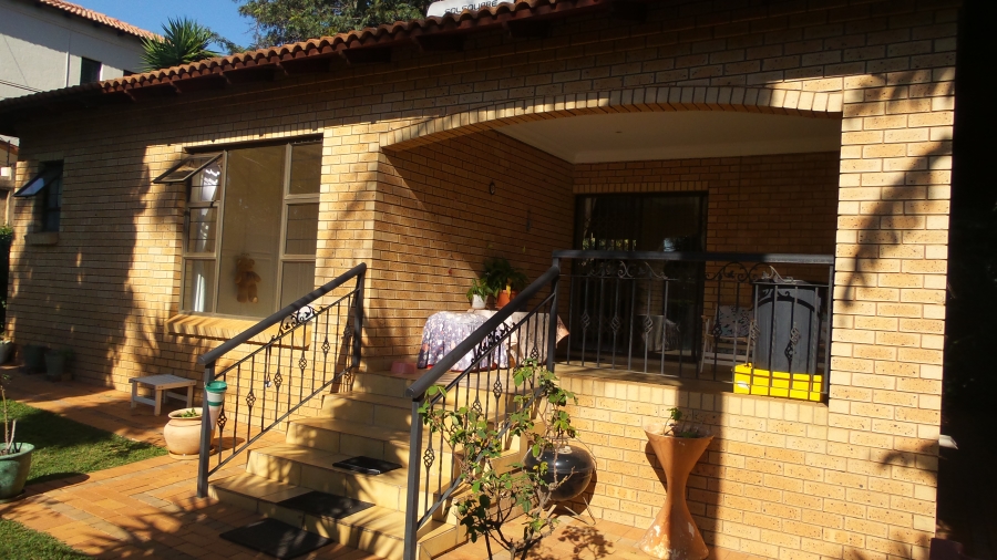 4 Bedroom Property for Sale in Waterkloof Ridge Gauteng