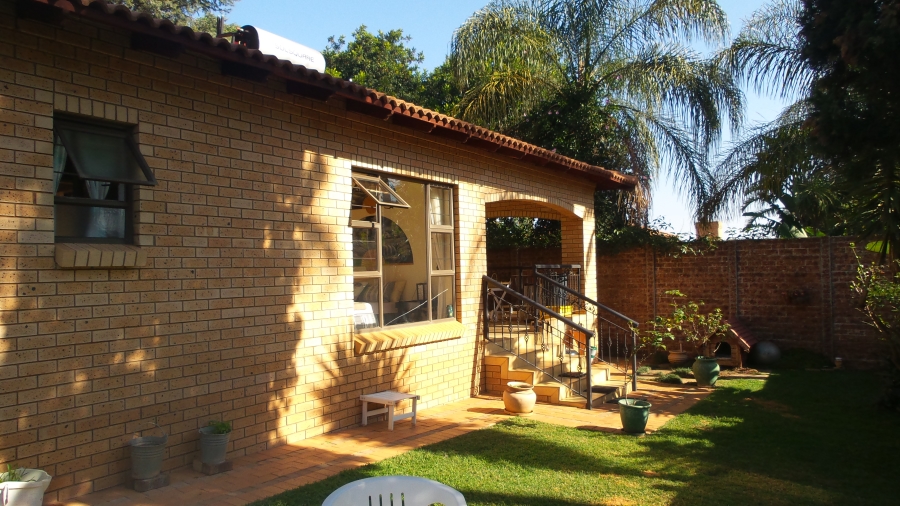 4 Bedroom Property for Sale in Waterkloof Ridge Gauteng