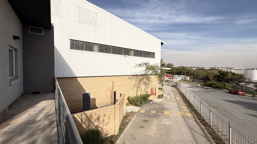 To Let Commercial Property for Rent in Kosmosdal Gauteng