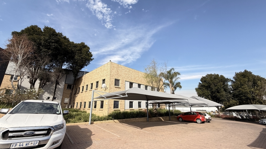 To Let Commercial Property for Rent in Randjespark Gauteng