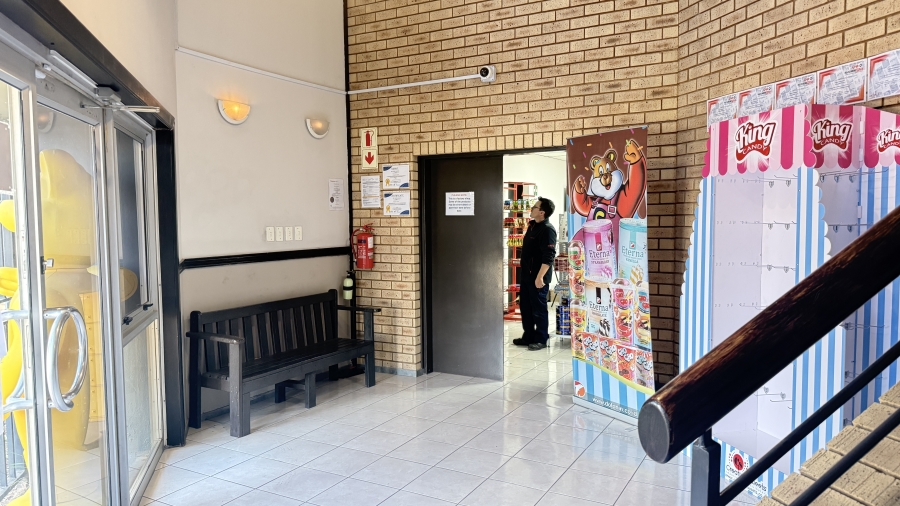 To Let Commercial Property for Rent in Randjespark Gauteng