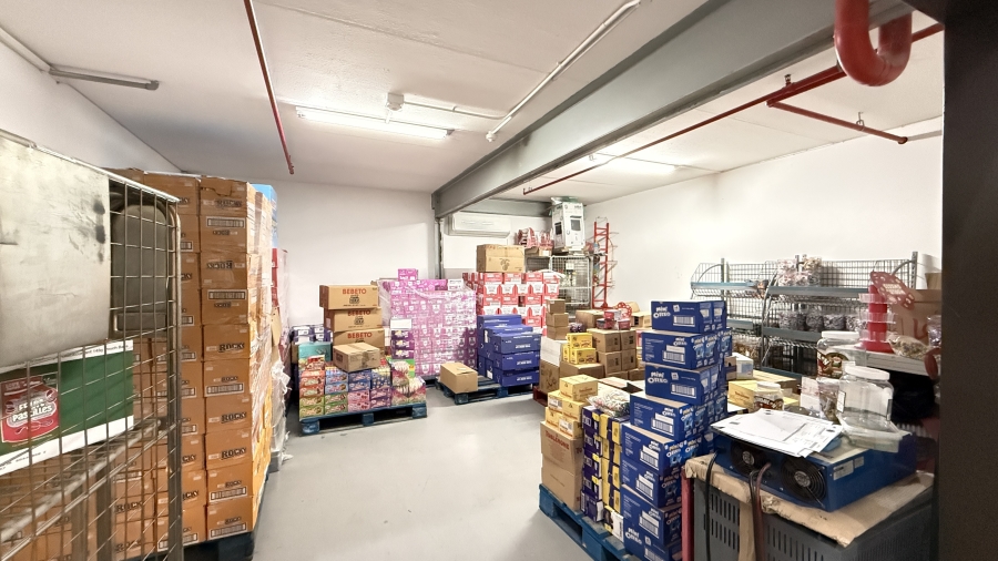 To Let Commercial Property for Rent in Randjespark Gauteng