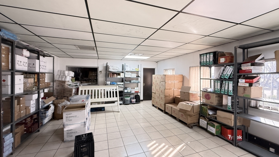 To Let Commercial Property for Rent in Randjespark Gauteng