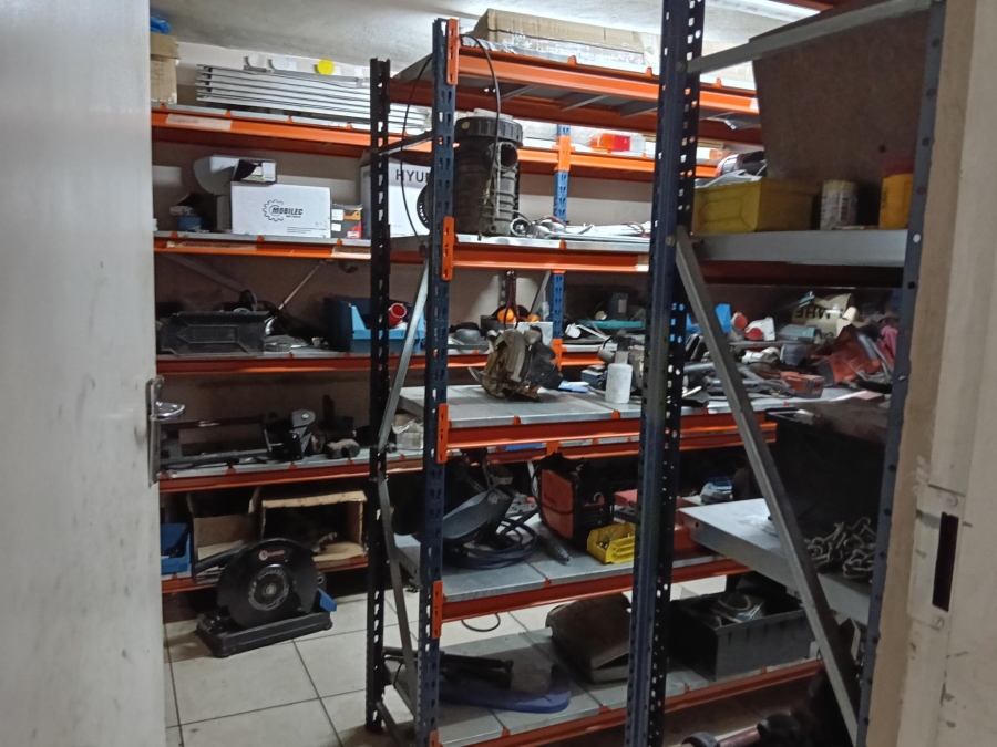 Commercial Property for Sale in Dunswart Gauteng