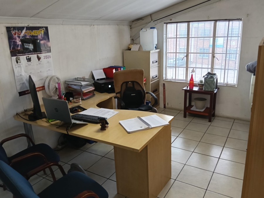 Commercial Property for Sale in Dunswart Gauteng