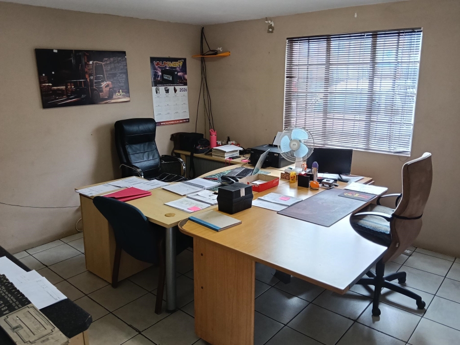 Commercial Property for Sale in Dunswart Gauteng