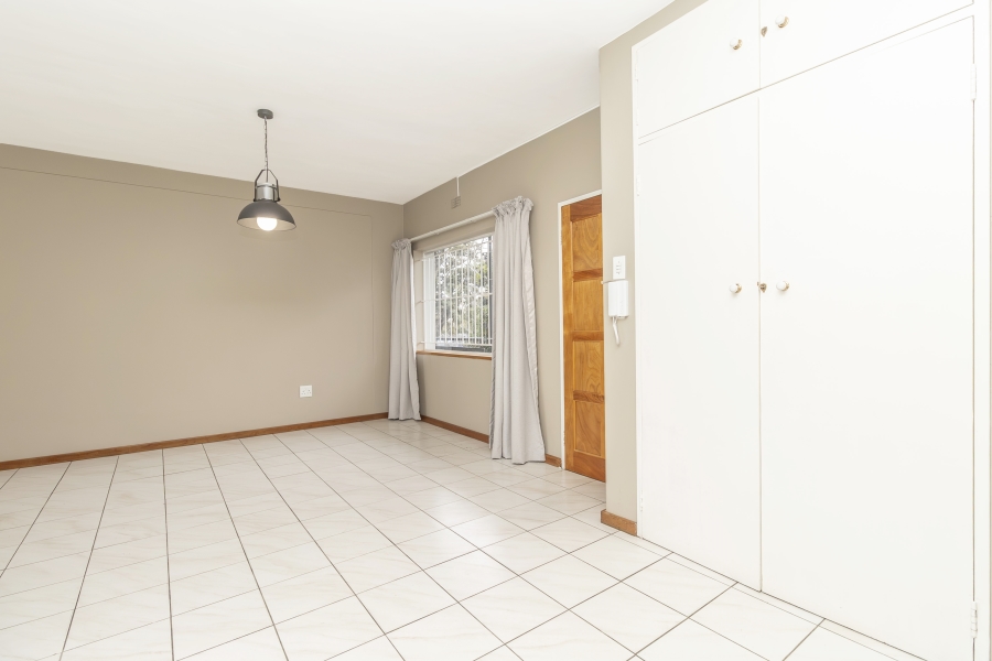 2 Bedroom Property for Sale in Linden Gauteng
