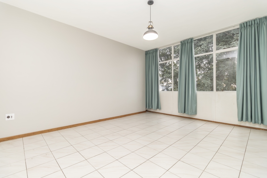 2 Bedroom Property for Sale in Linden Gauteng