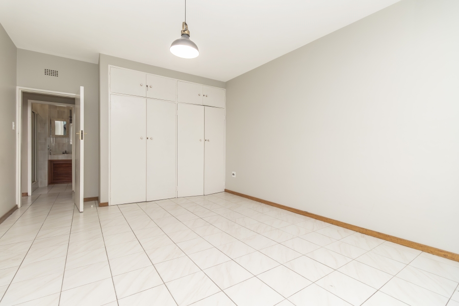 2 Bedroom Property for Sale in Linden Gauteng