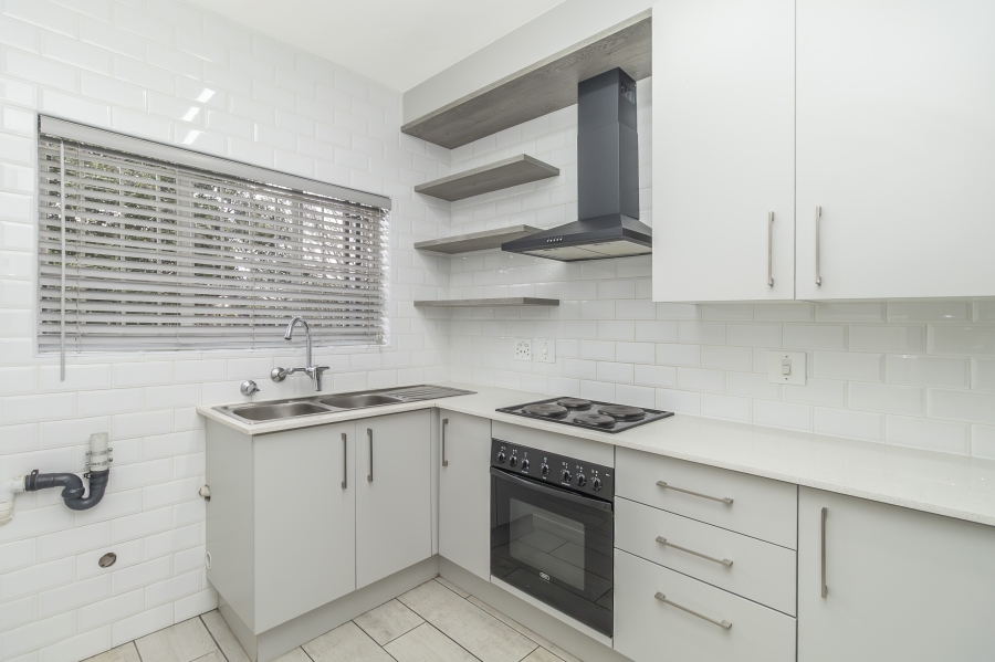 2 Bedroom Property for Sale in Linden Gauteng