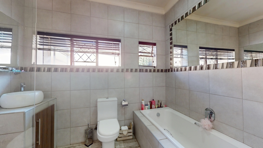 4 Bedroom Property for Sale in Rynfield Gauteng