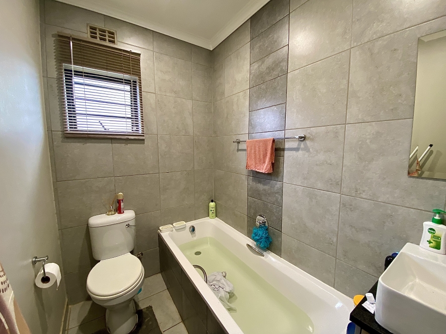 3 Bedroom Property for Sale in Lotus Gardens Gauteng