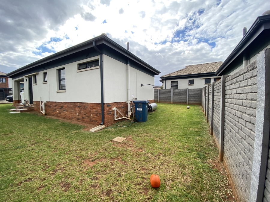 3 Bedroom Property for Sale in Lotus Gardens Gauteng